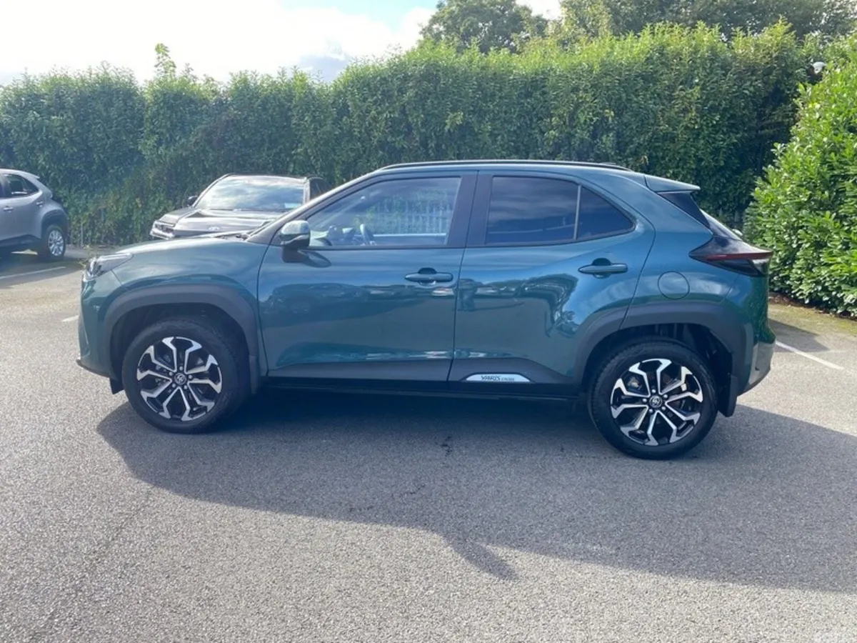 Toyota Yaris Cross SUV, Petrol Hybrid, 2026, Green