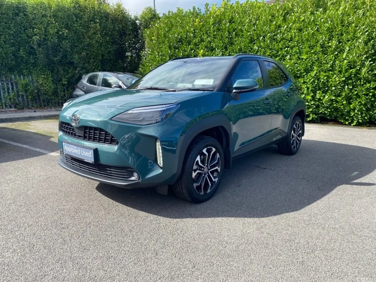Toyota Yaris Cross SUV, Petrol Hybrid, 2026, Green