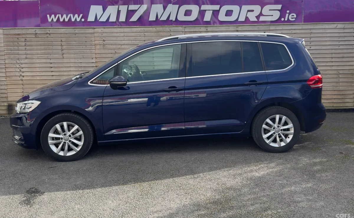 Volkswagen Touran SUV, Petrol, 2017, Blue