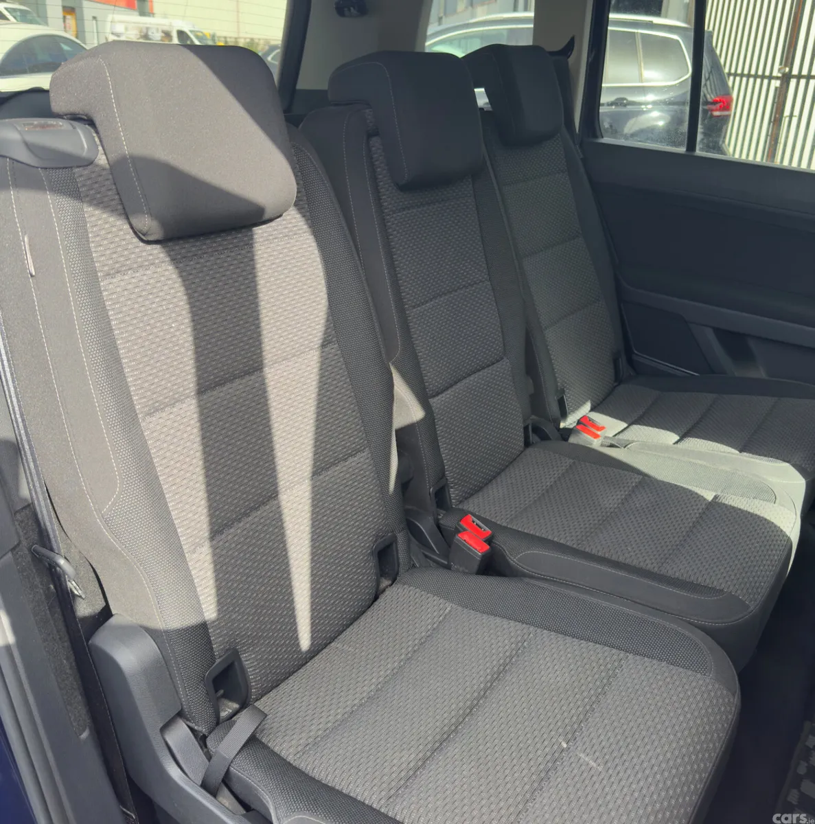 Volkswagen Touran SUV, Petrol, 2017, Blue