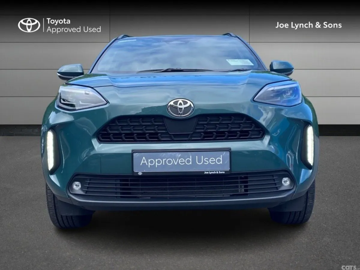 Toyota Yaris Cross SUV, Petrol Hybrid, 2026, Green