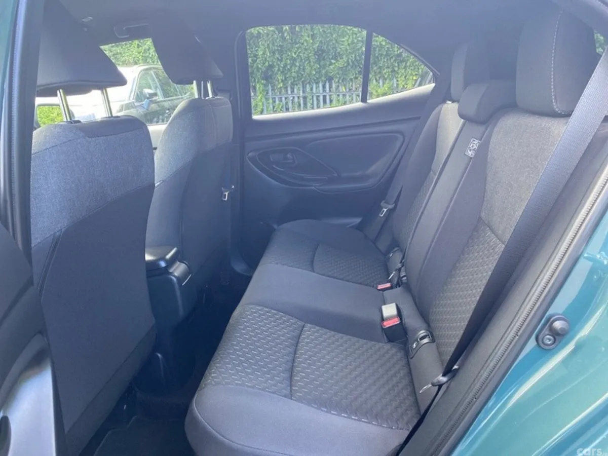 Toyota Yaris Cross SUV, Petrol Hybrid, 2026, Green