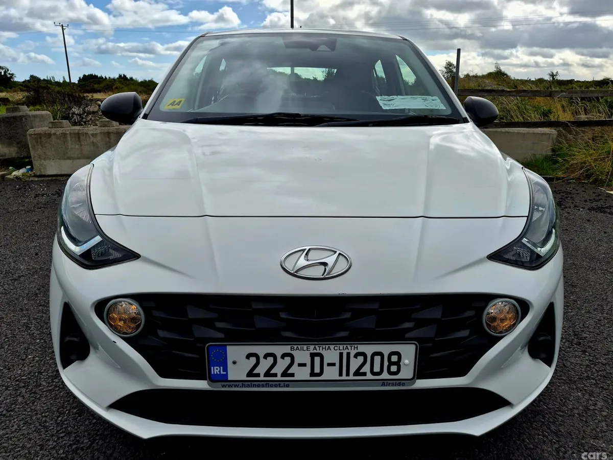 Hyundai i10 Hatchback, Petrol, 2022, White