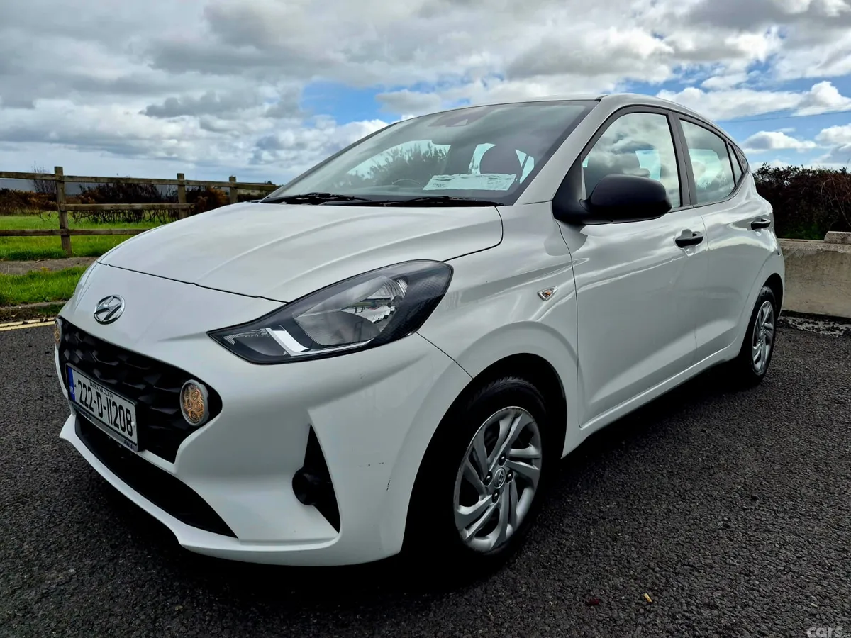 Hyundai i10 Hatchback, Petrol, 2022, White