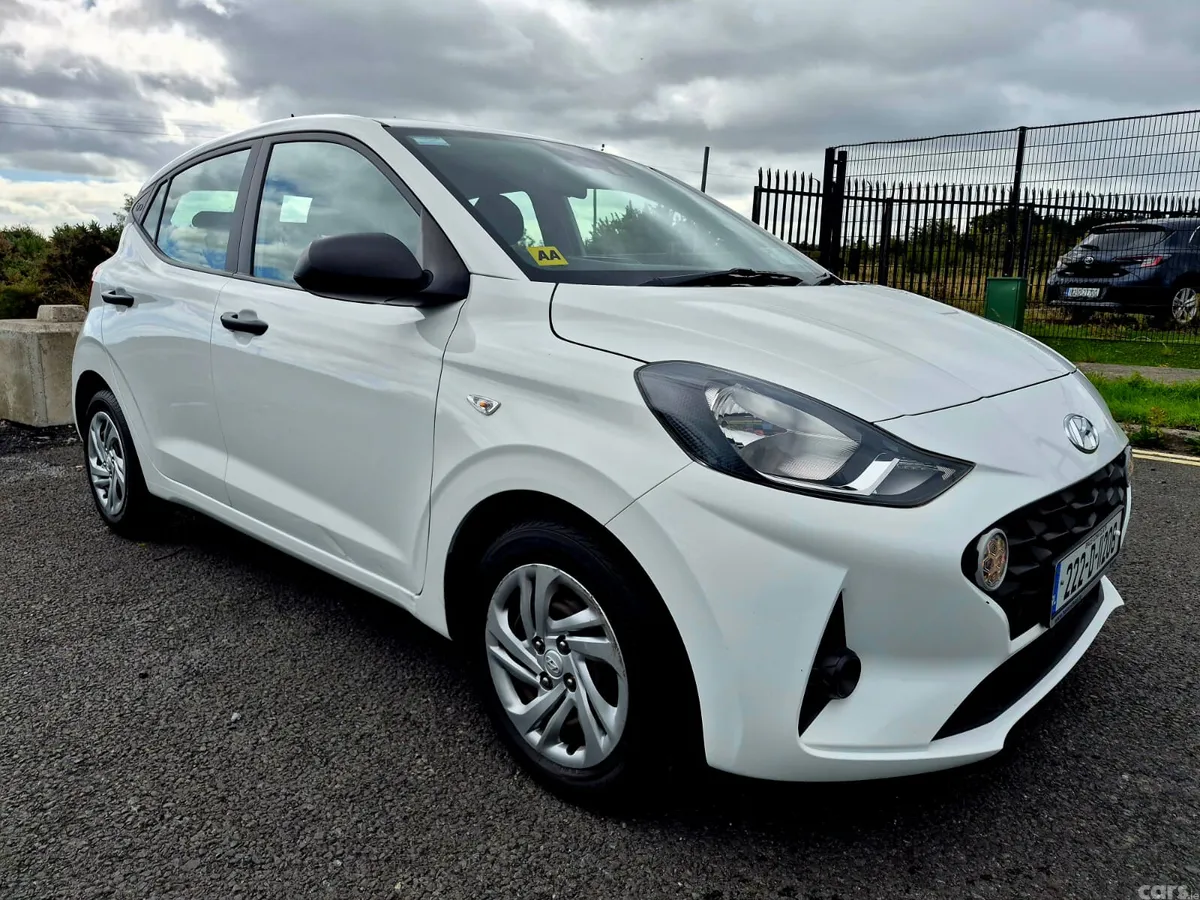 Hyundai i10 Hatchback, Petrol, 2022, White