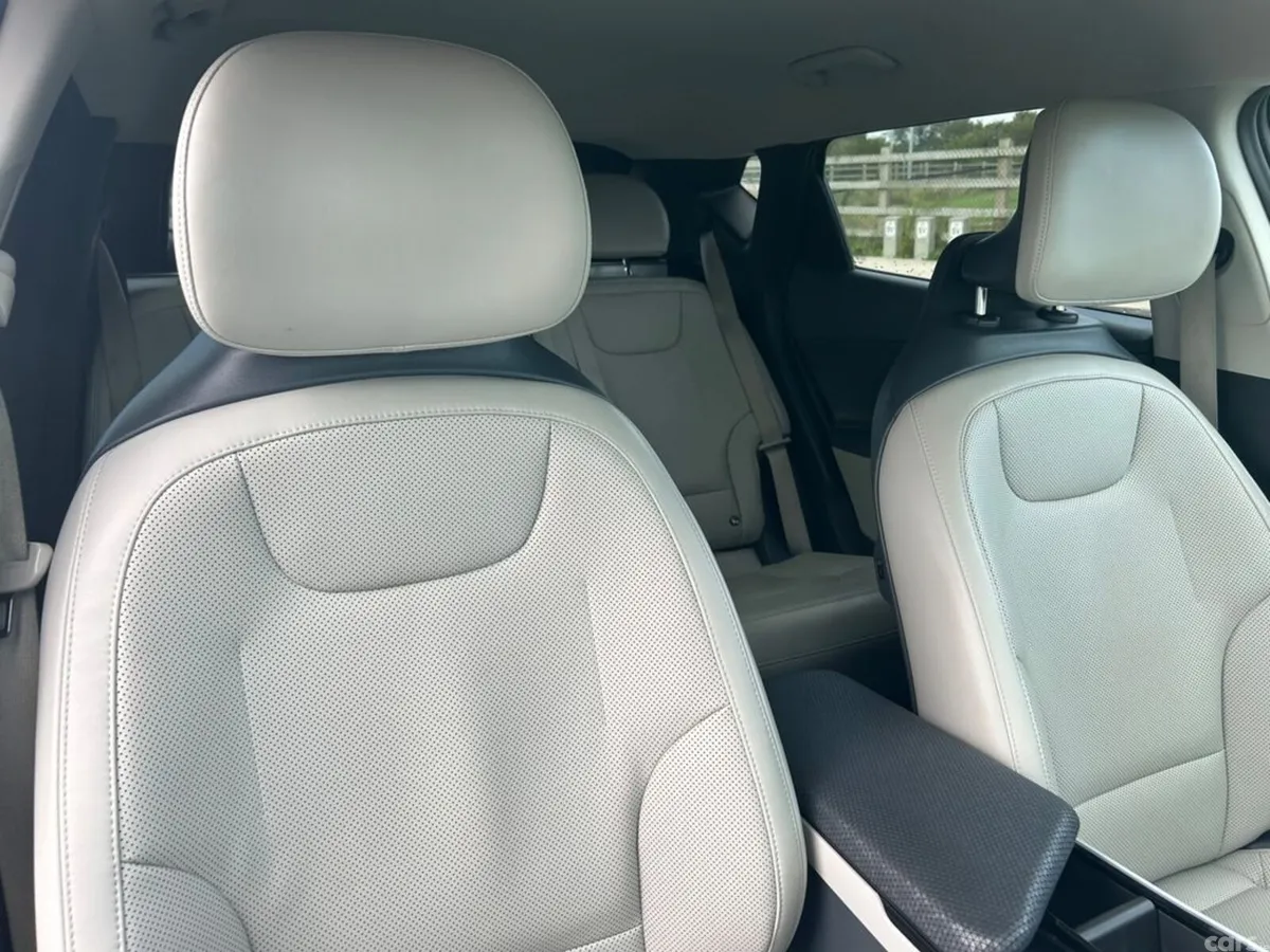 Kia EV6 Hatchback, Electric, 2023, Grey