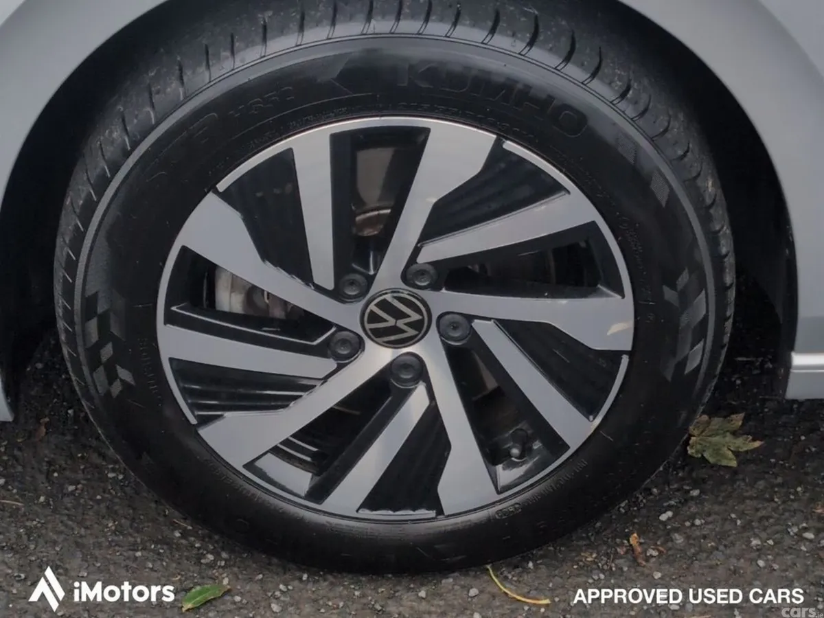 Volkswagen Golf Hatchback, Petrol Hybrid, 2022, Silver
