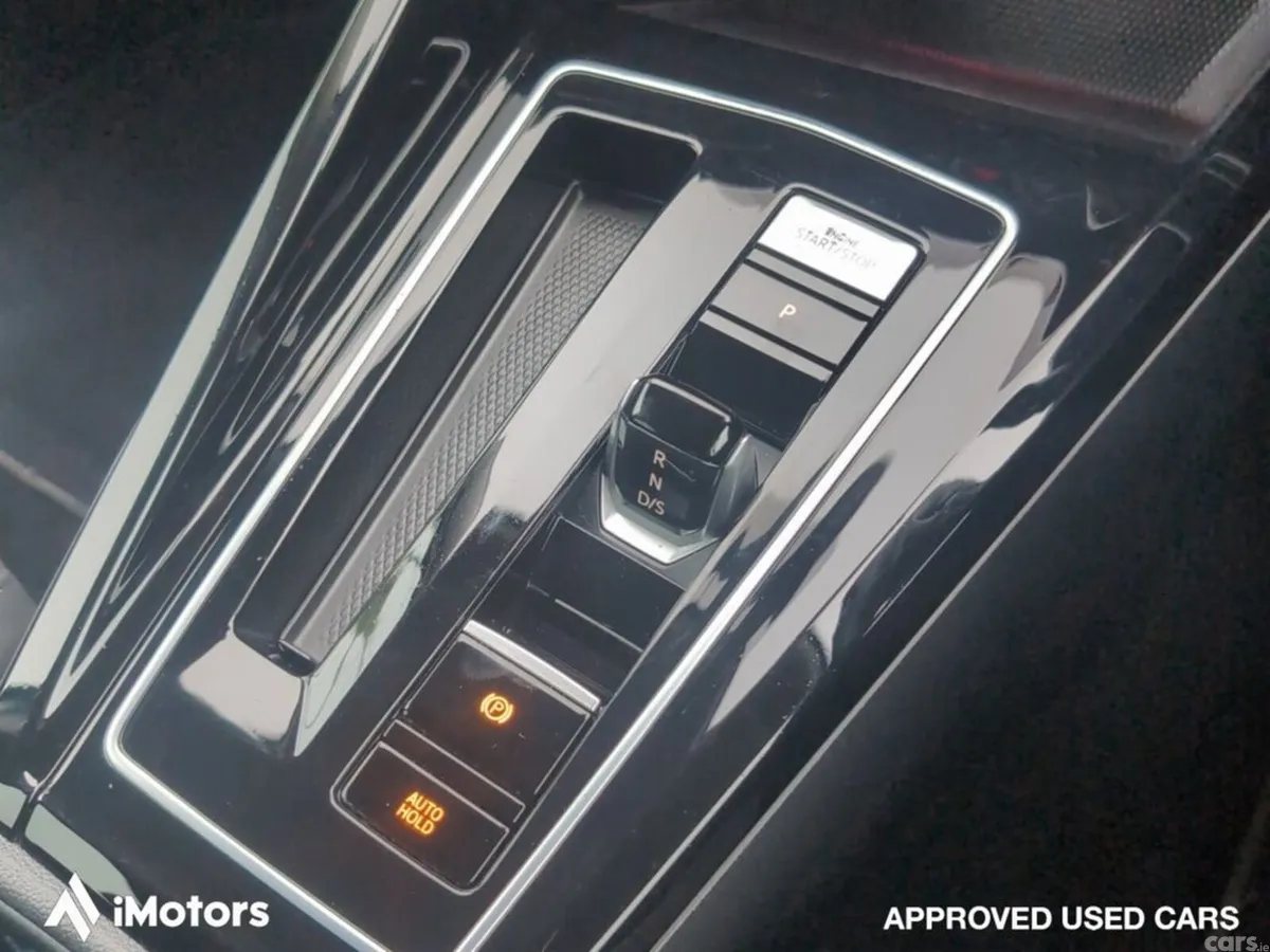 Volkswagen Golf Hatchback, Petrol Hybrid, 2022, Silver