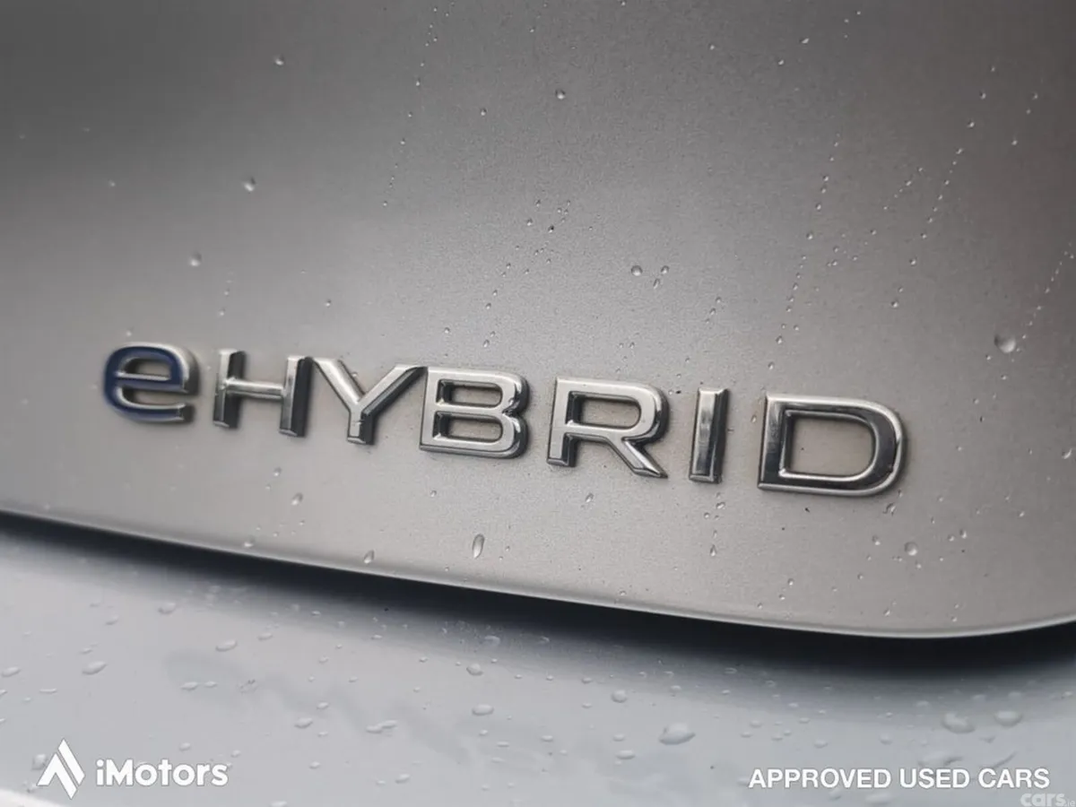 Volkswagen Golf Hatchback, Petrol Hybrid, 2022, Silver