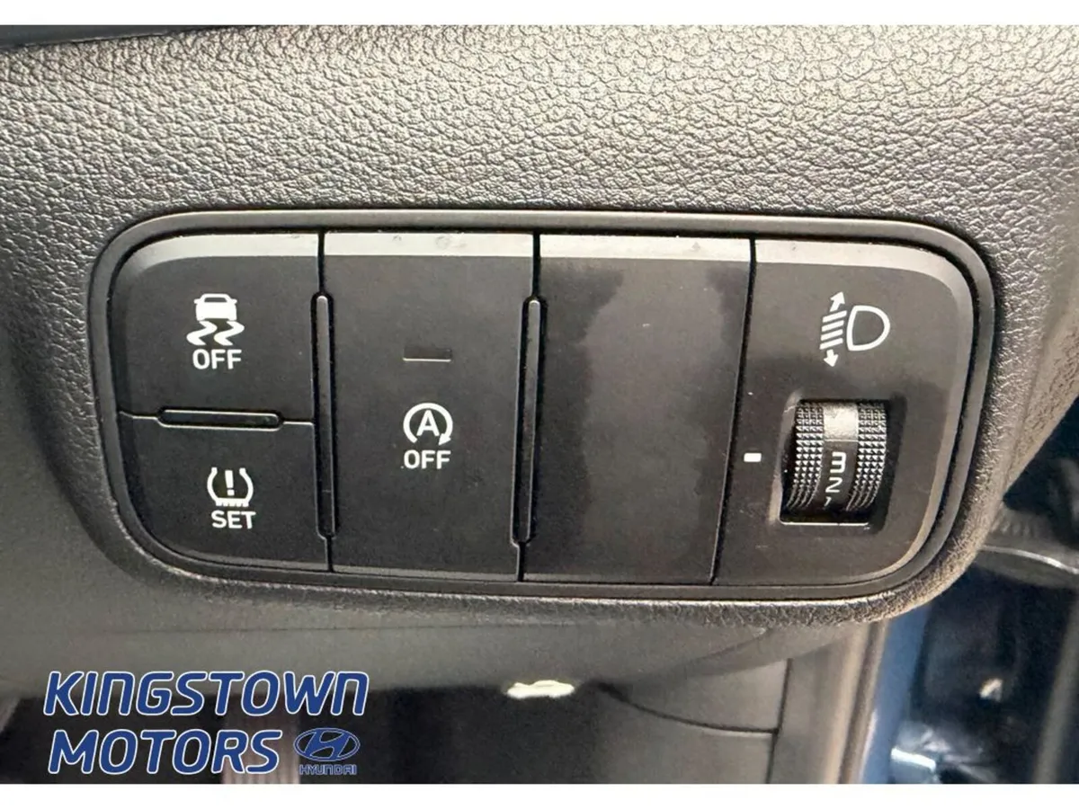 Hyundai i20 Hatchback, Petrol, 2026, Blue