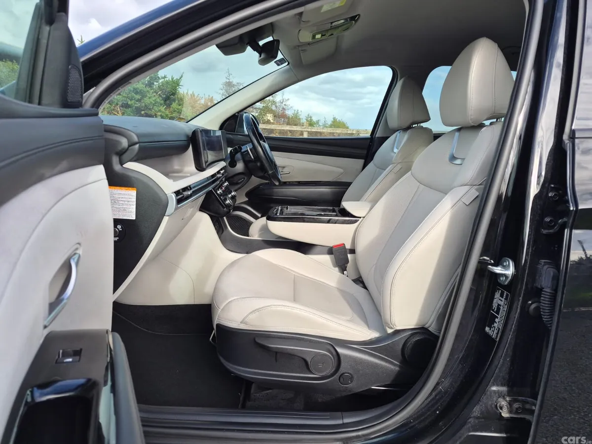 Hyundai Tucson SUV, Petrol Plug-in Hybrid, 2024, Black