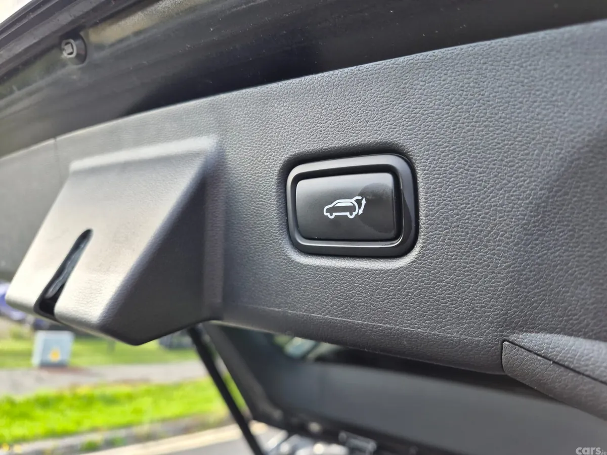 Hyundai Tucson SUV, Petrol Plug-in Hybrid, 2024, Black