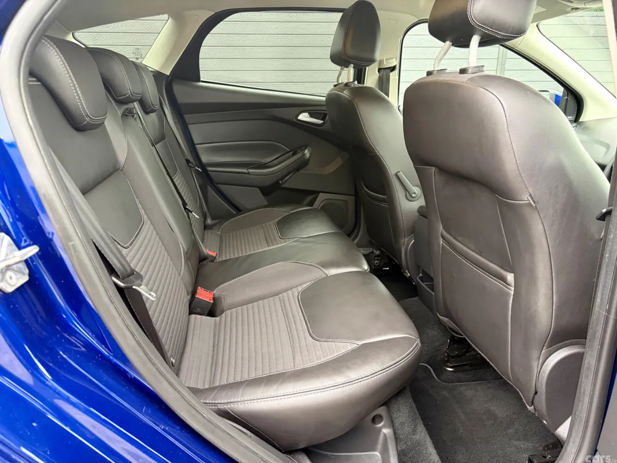 Ford Focus Hatchback, Diesel, 2017, Blue