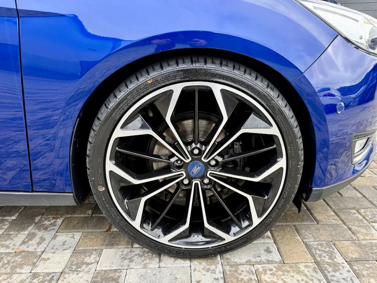 Ford Focus Hatchback, Diesel, 2017, Blue