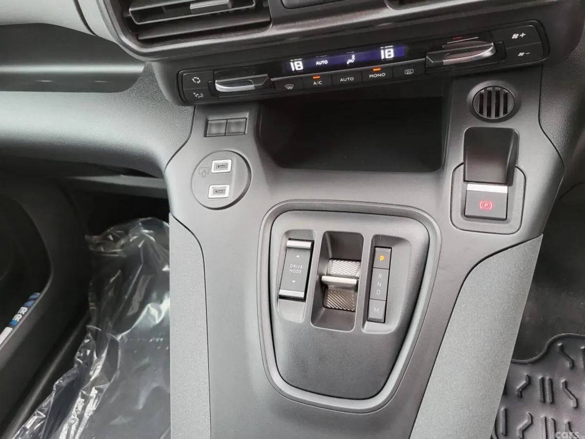 Peugeot Rifter MPV, Diesel, 2026, Blue