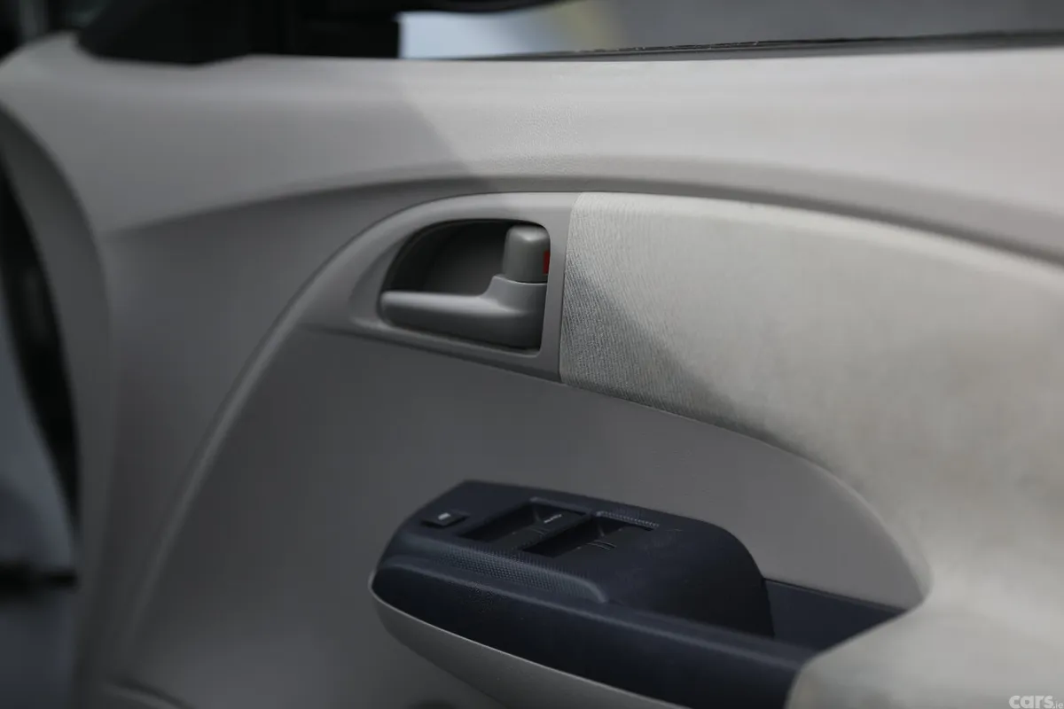 Honda Insight Saloon, Petrol Hybrid, 2010, Silver