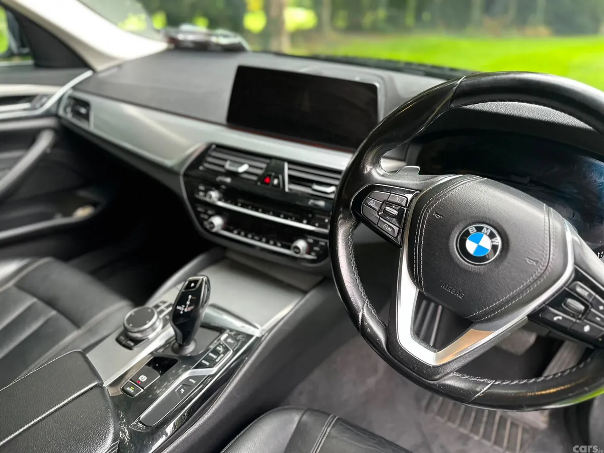 BMW 5-Series Saloon, Petrol Plug-in Hybrid, 2018, Black