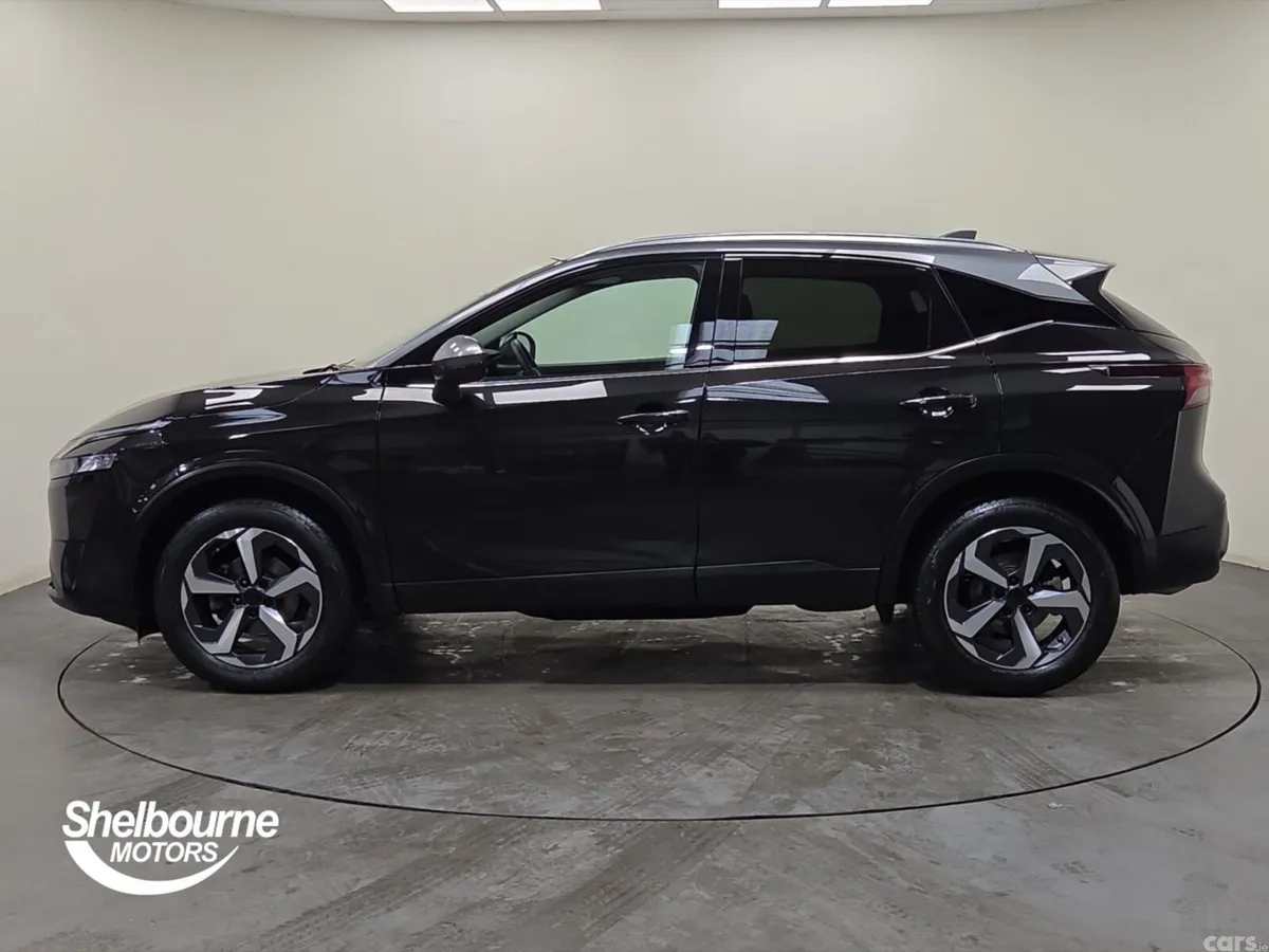 Nissan Qashqai Hatchback, Petrol, 2023, Black