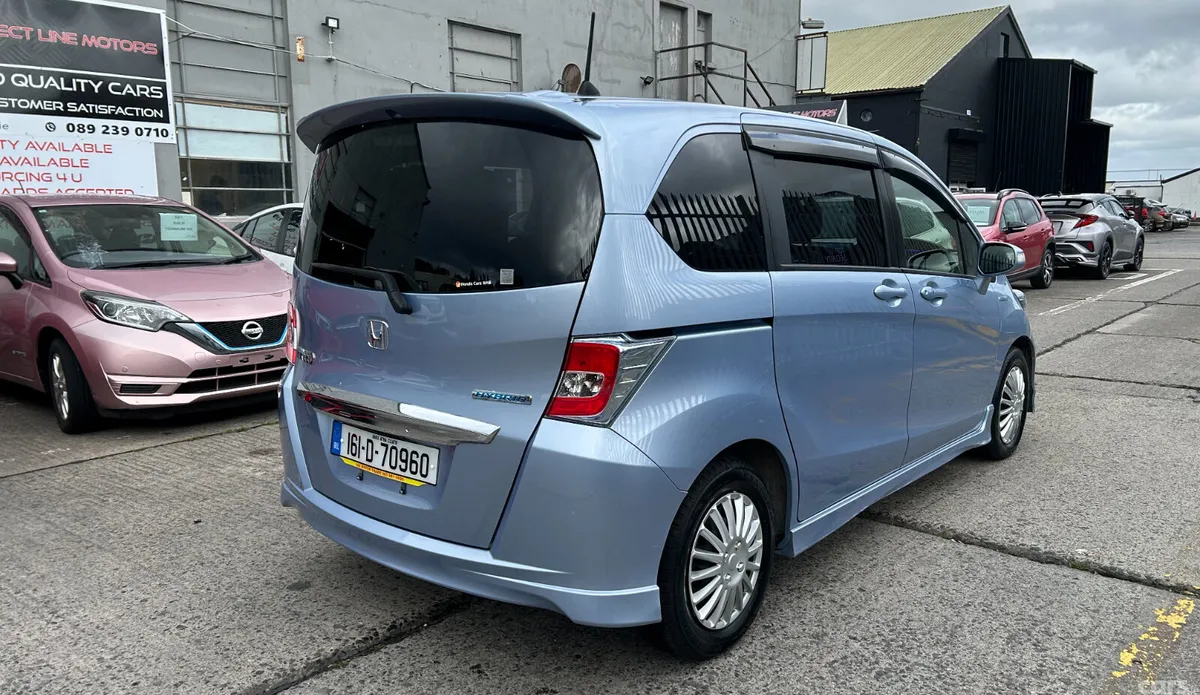 Honda Freed MPV, Petrol Hybrid, 2016, Blue