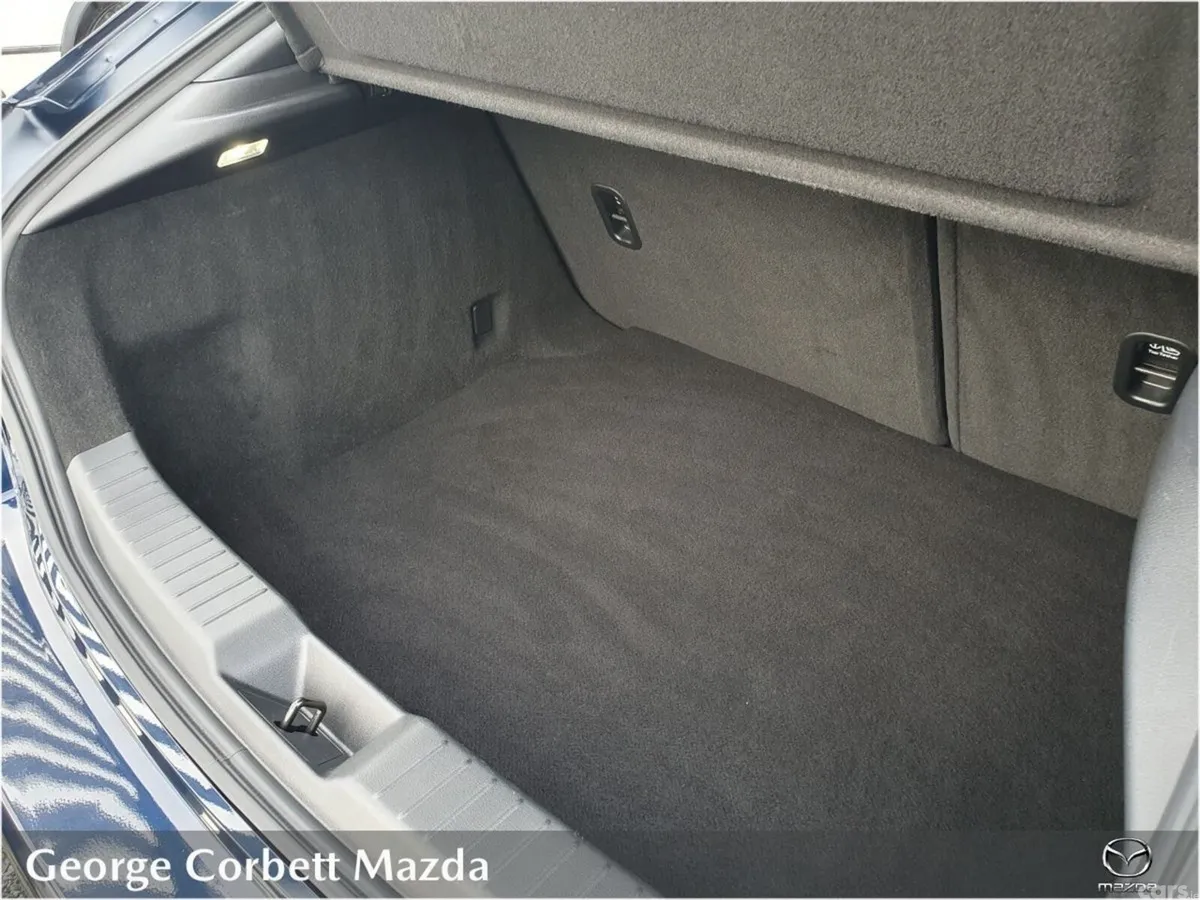 Mazda Mazda3 Hatchback, Petrol, 2024, Blue