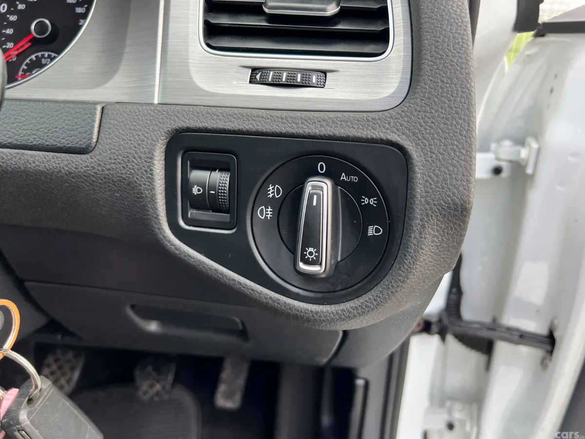 Volkswagen Golf Hatchback, Diesel, 2016, White
