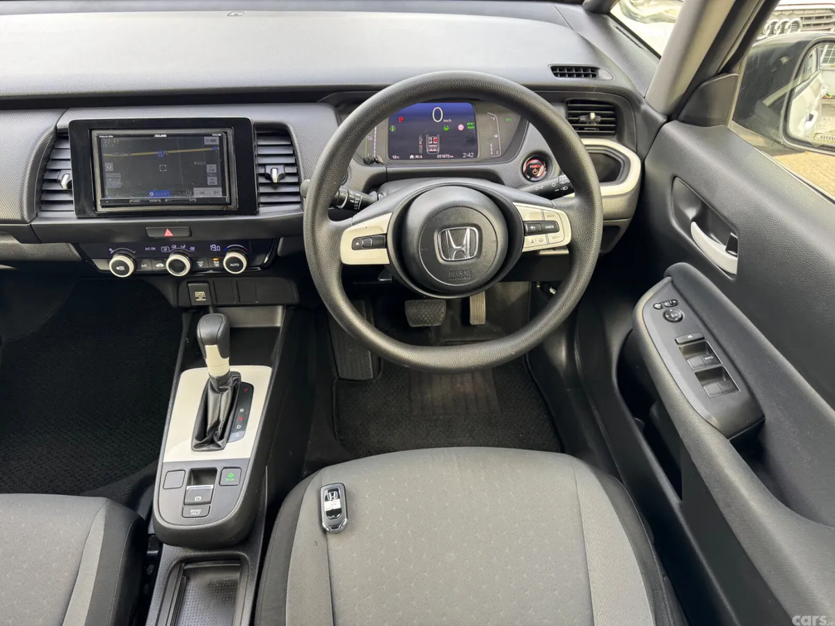 Honda Fit Hatchback, Petrol Hybrid, 2020, White