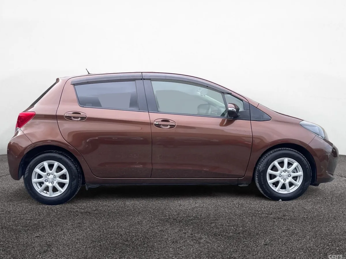 Toyota Vitz Hatchback, Petrol, 2015, Brown