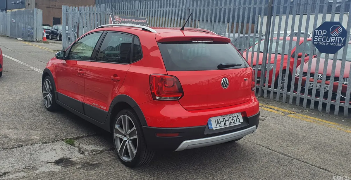 Volkswagen Polo Hatchback, Diesel, 2014, Red