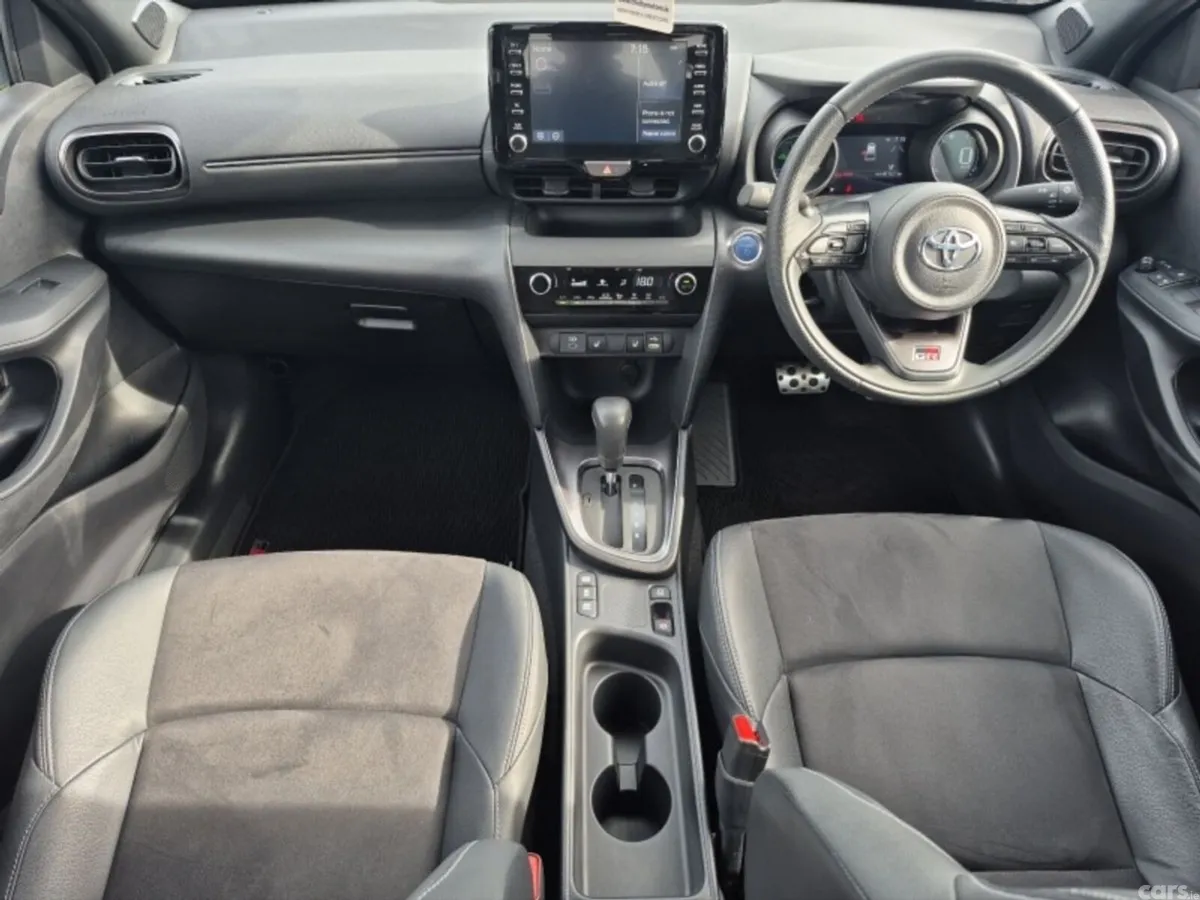 Toyota Yaris Cross SUV, Petrol Hybrid, 2023, Black