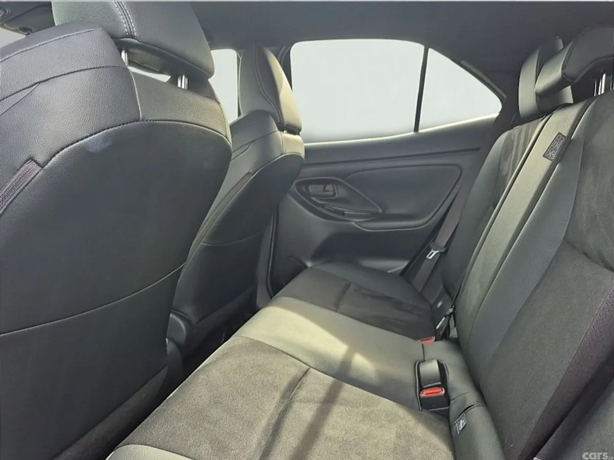 Toyota Yaris Cross SUV, Petrol Hybrid, 2023, Black