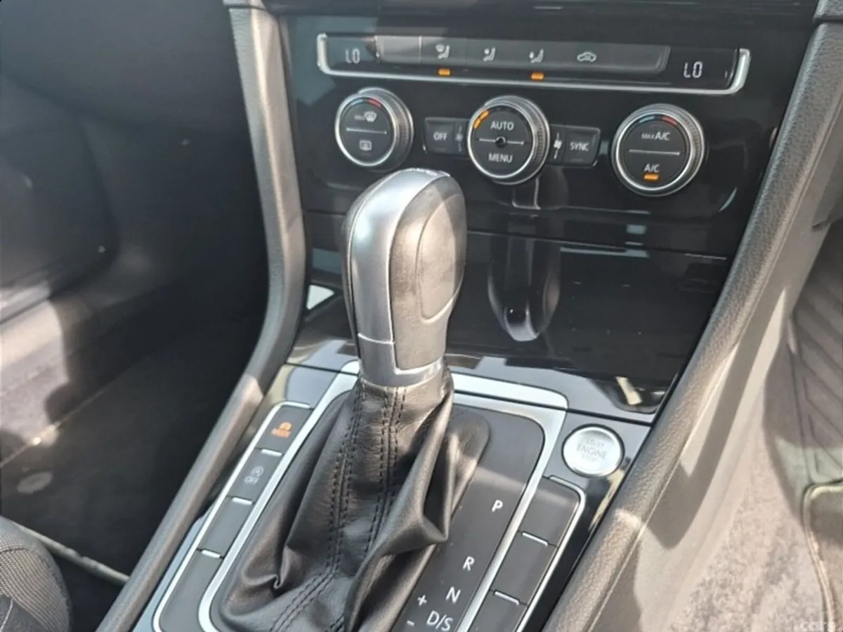 Volkswagen Golf Hatchback, Petrol, 2018, Black