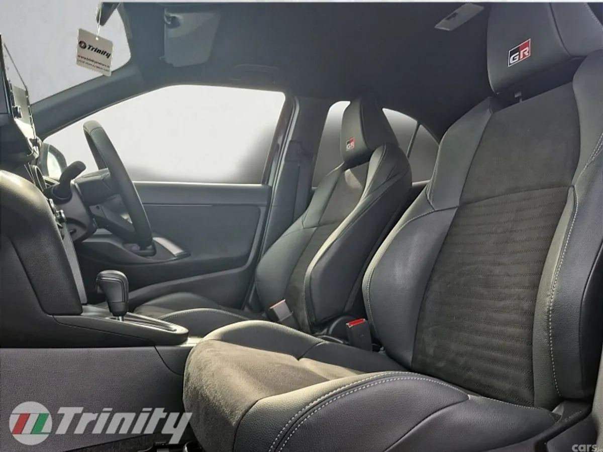 Toyota Yaris Cross SUV, Petrol Hybrid, 2023, Black