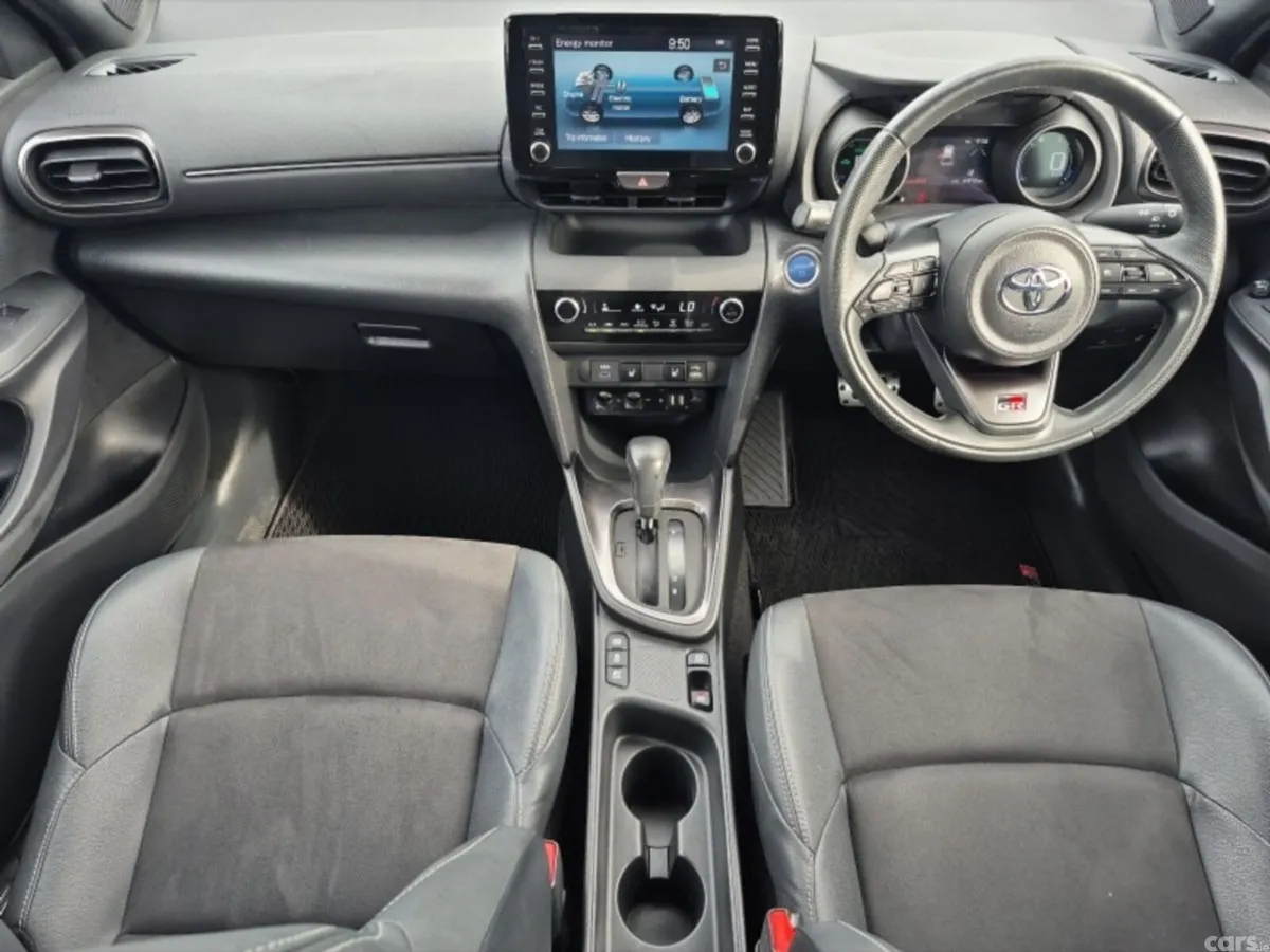 Toyota Yaris Cross SUV, Petrol Hybrid, 2023, Black