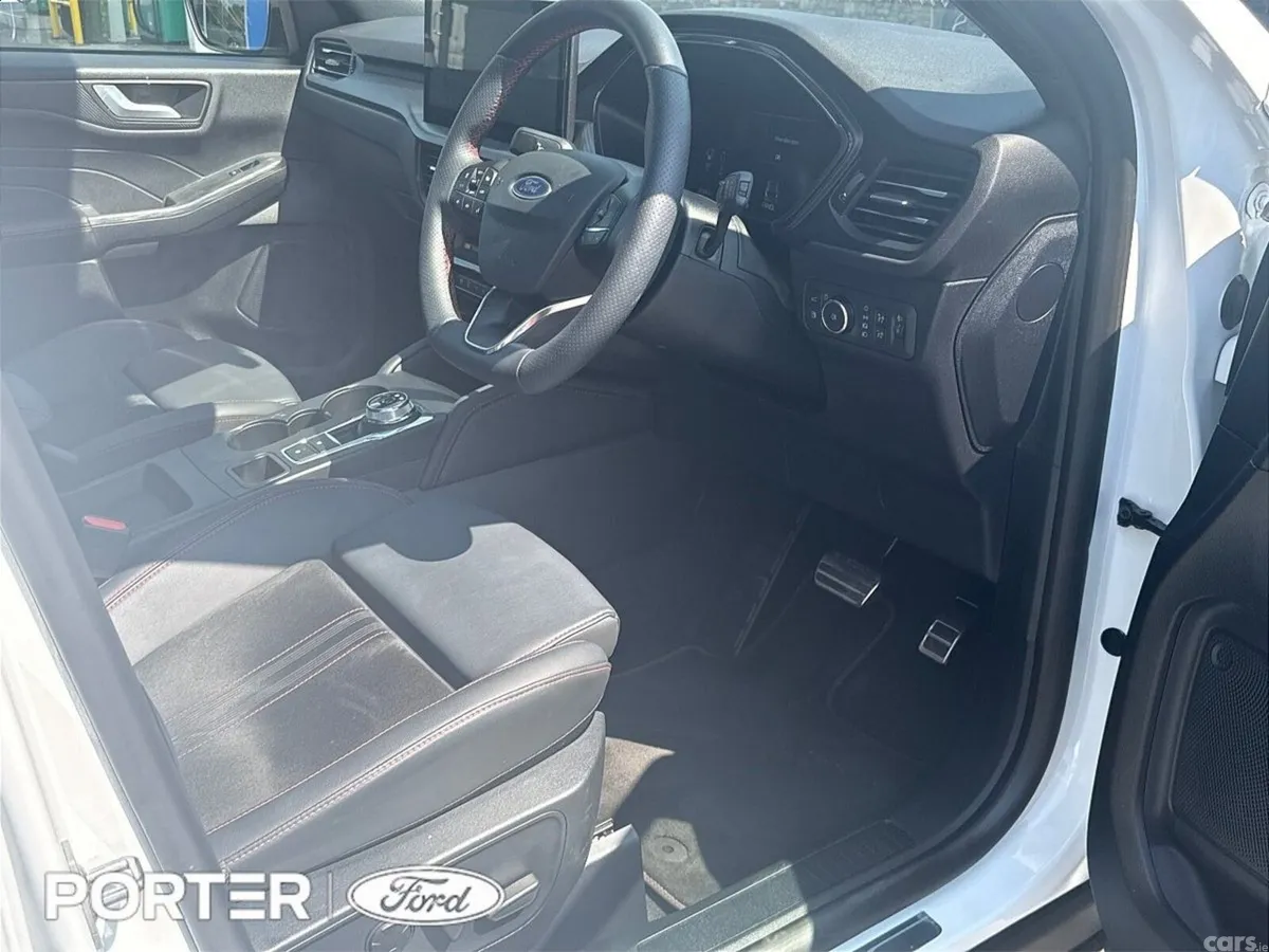 Ford Kuga SUV, Petrol Plug-in Hybrid, 2025, White