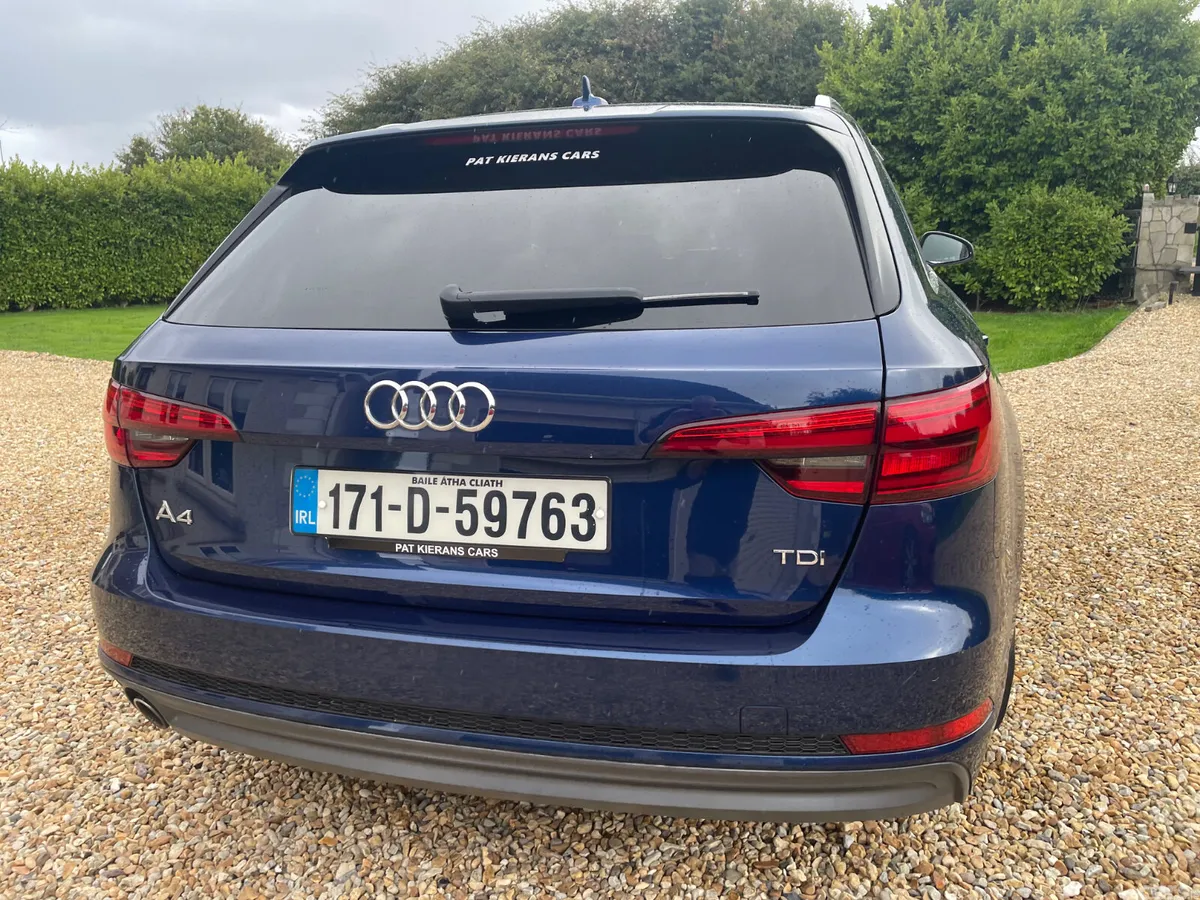Audi A4 Estate, Diesel, 2017, Blue