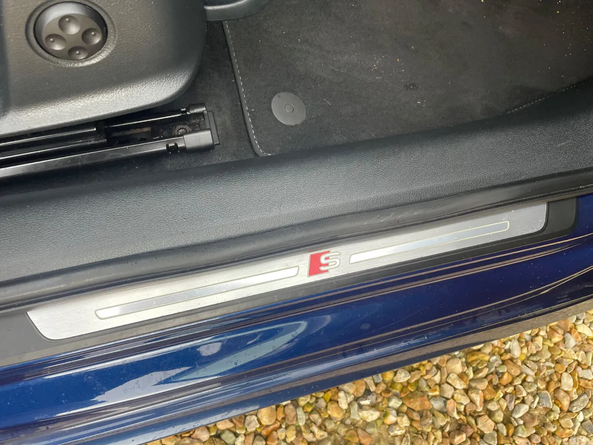Audi A4 Estate, Diesel, 2017, Blue