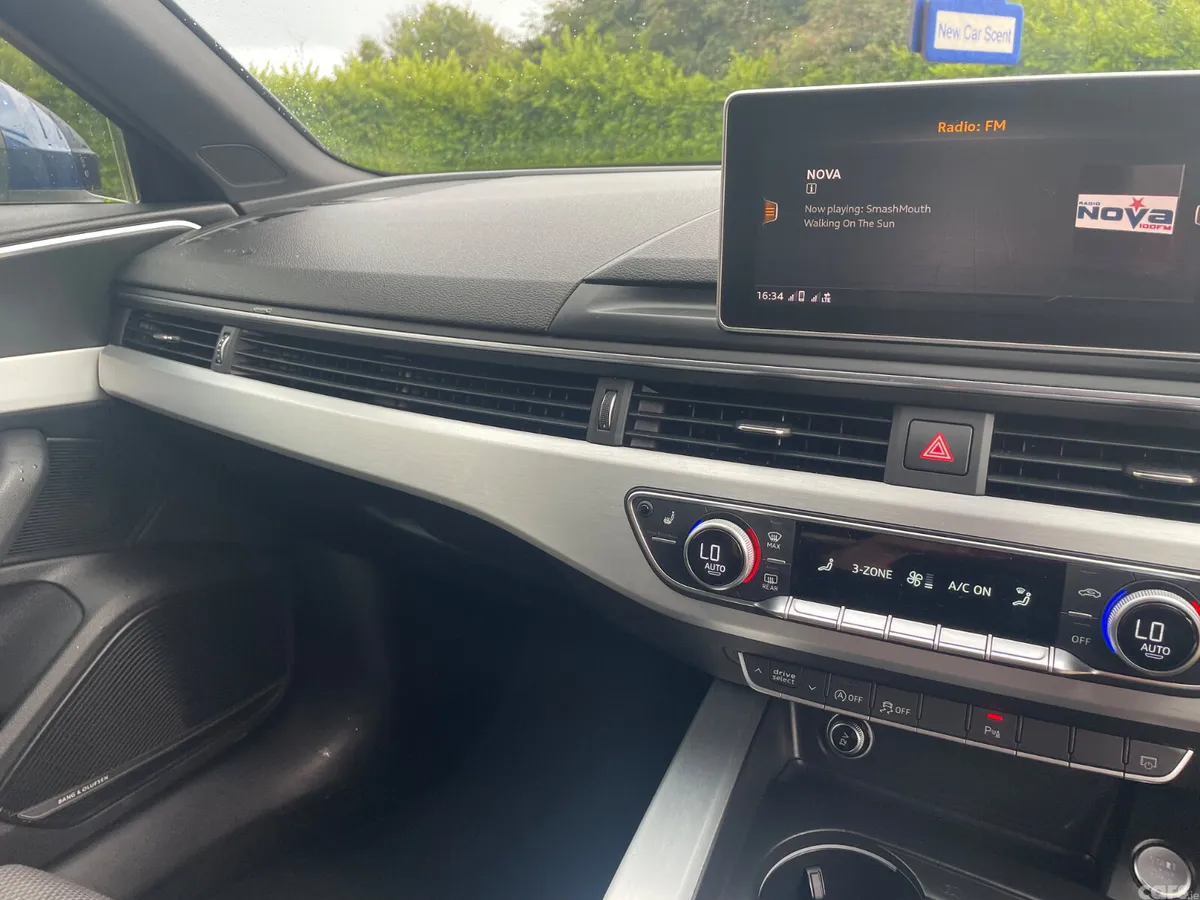 Audi A4 Estate, Diesel, 2017, Blue
