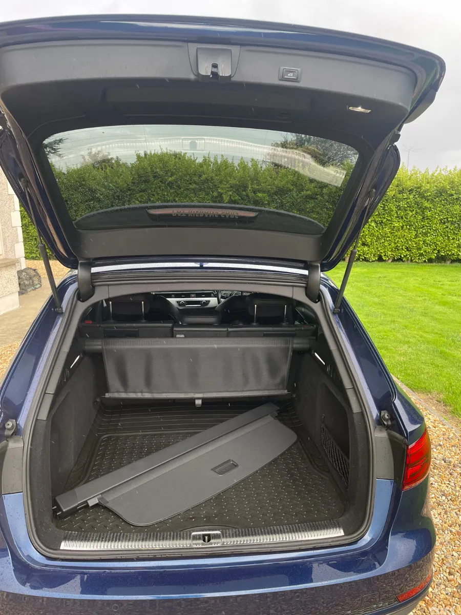 Audi A4 Estate, Diesel, 2017, Blue