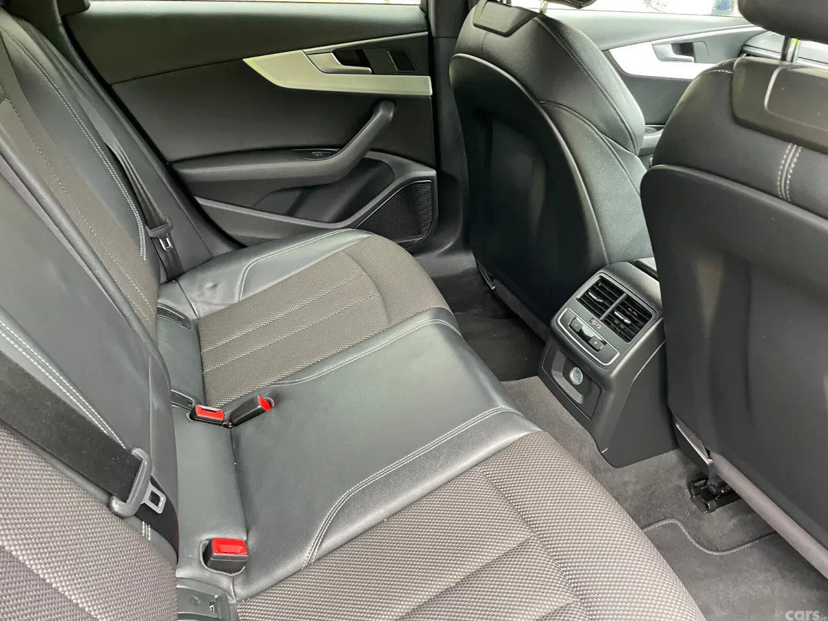 Audi A4 Estate, Diesel, 2017, Blue