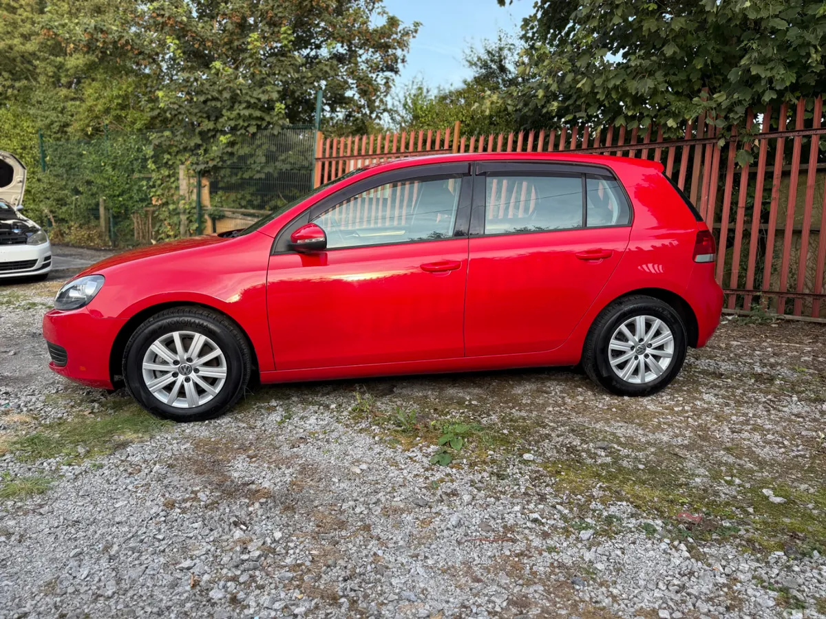 Volkswagen Golf Hatchback, Petrol, 2013, Red