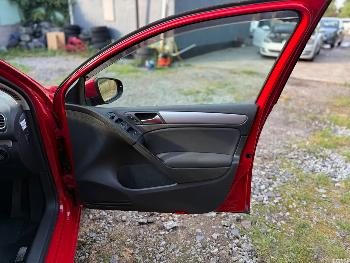 Volkswagen Golf Hatchback, Petrol, 2013, Red
