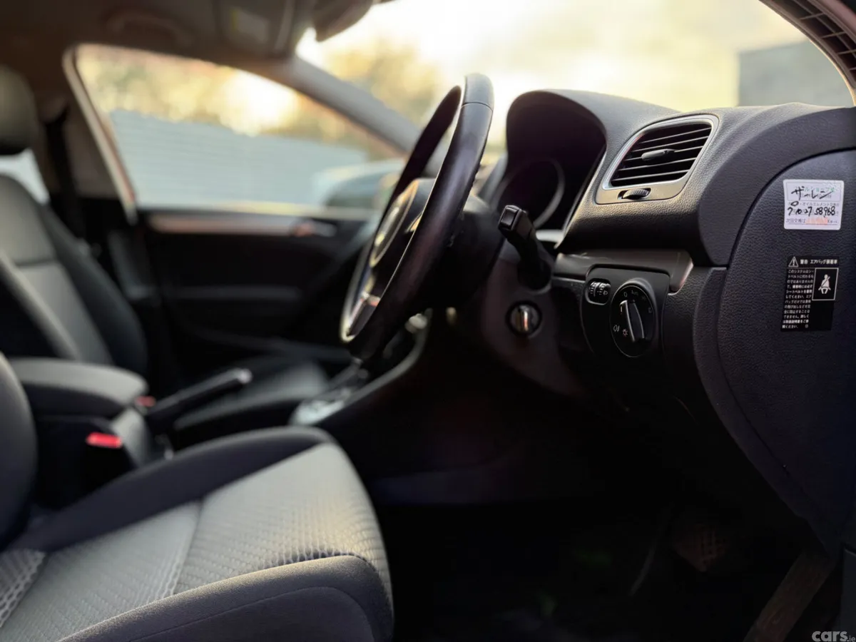 Volkswagen Golf Hatchback, Petrol, 2013, Red