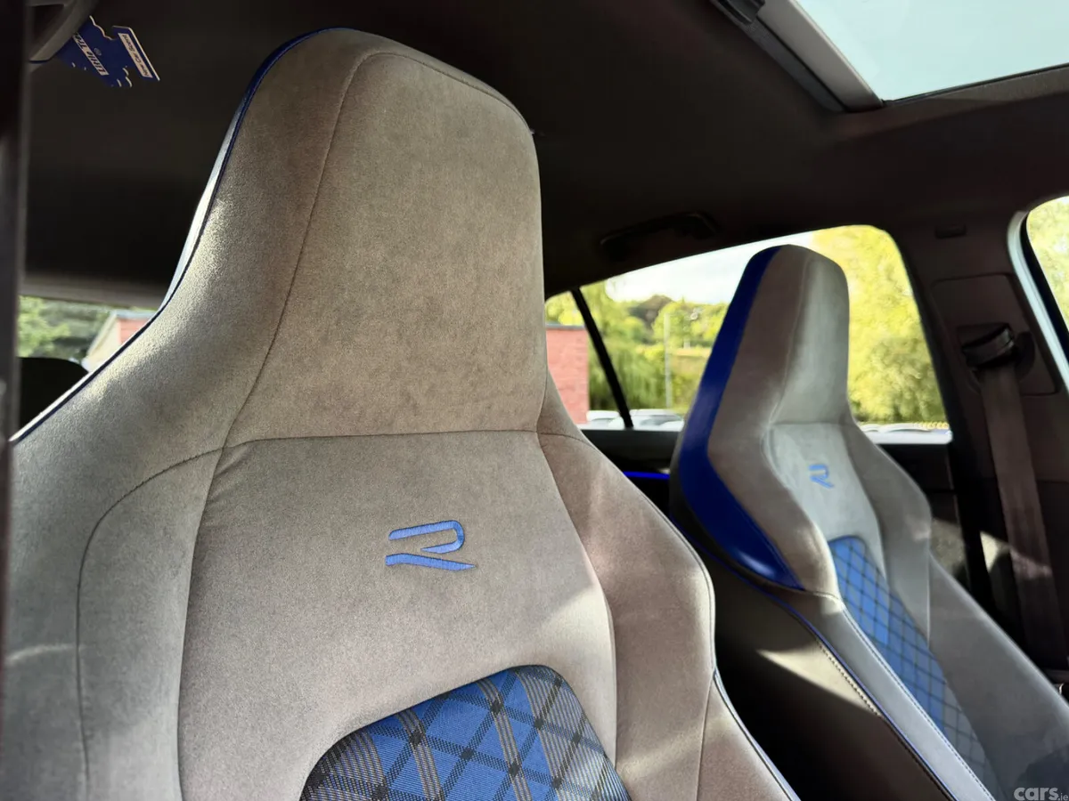 Volkswagen Golf Hatchback, Petrol, 2021, Blue