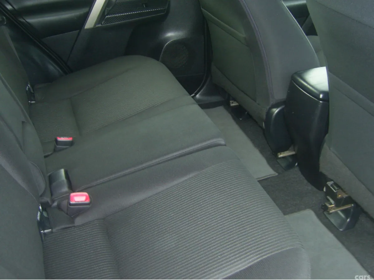 Toyota RAV4 MPV, Diesel, 2014, Silver