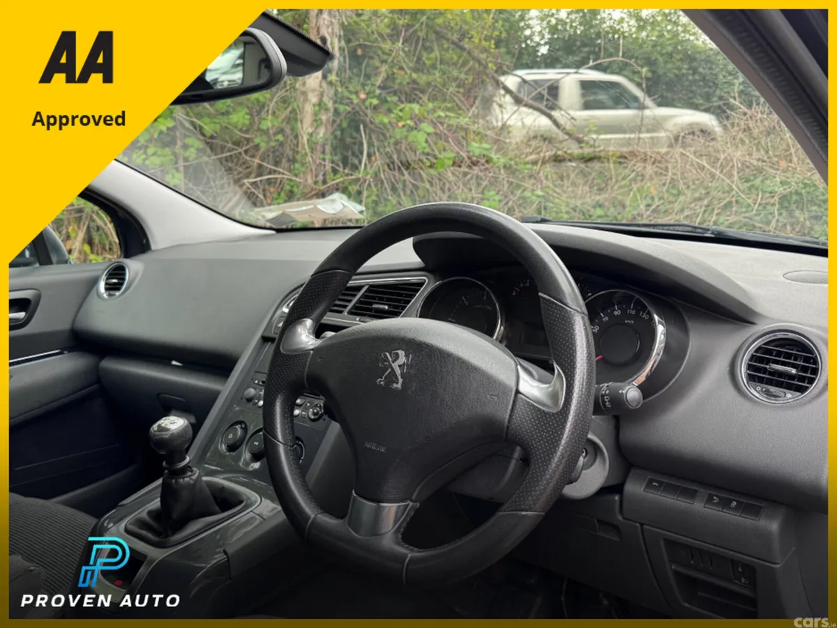 Peugeot 5008 MPV, Diesel, 2015, Blue