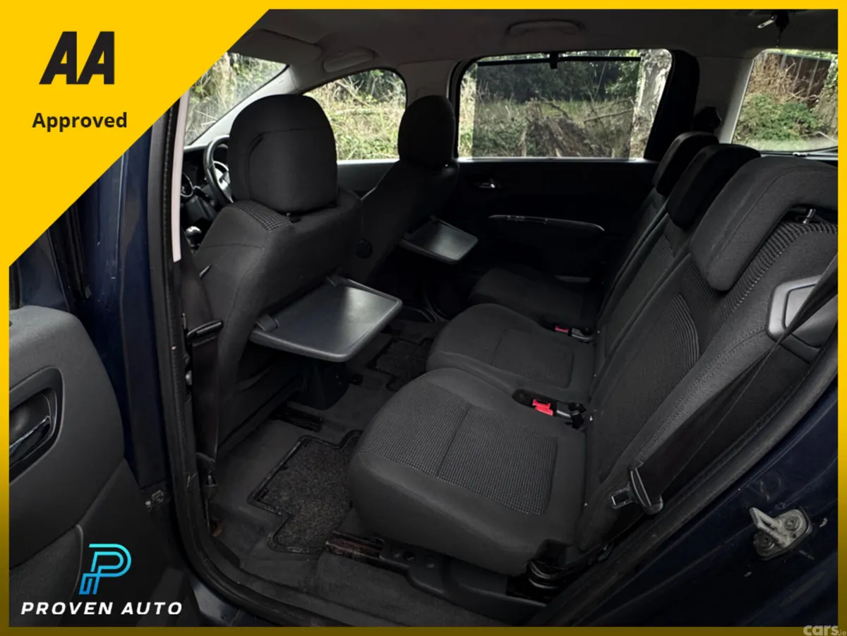 Peugeot 5008 MPV, Diesel, 2015, Blue