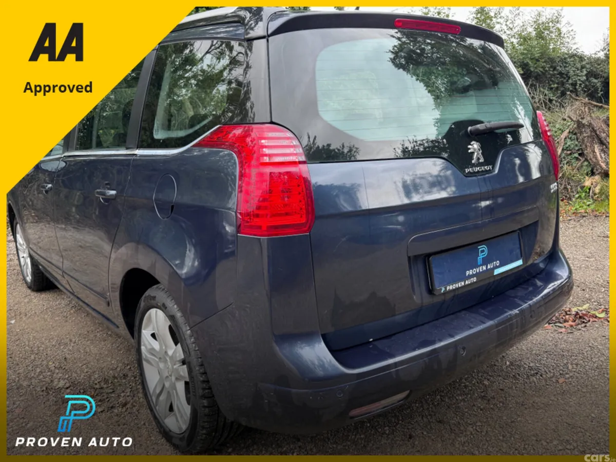 Peugeot 5008 MPV, Diesel, 2015, Blue