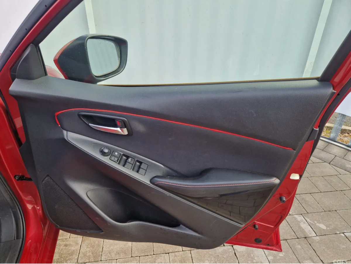 Mazda Mazda2 Hatchback, Diesel, 2016, Red