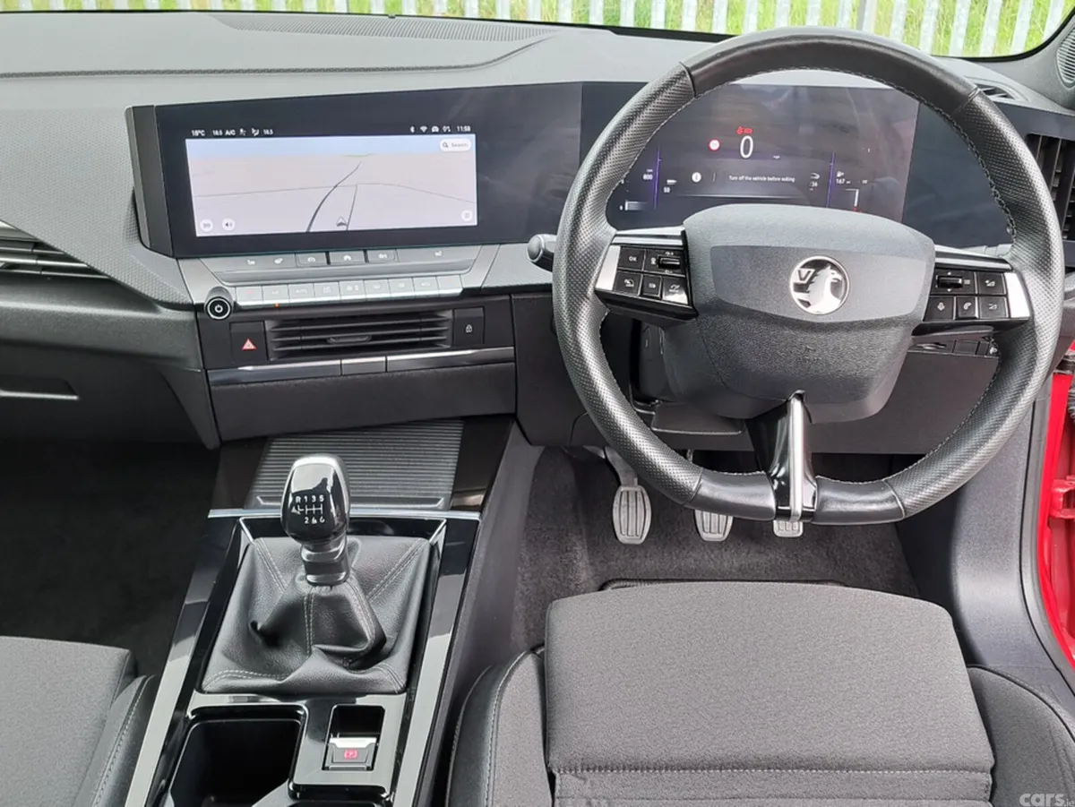 Opel Astra Hatchback, Petrol, 2024, Red
