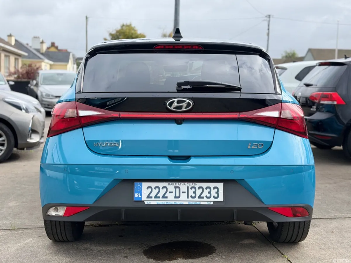 Hyundai i20 Hatchback, Petrol, 2022, Blue